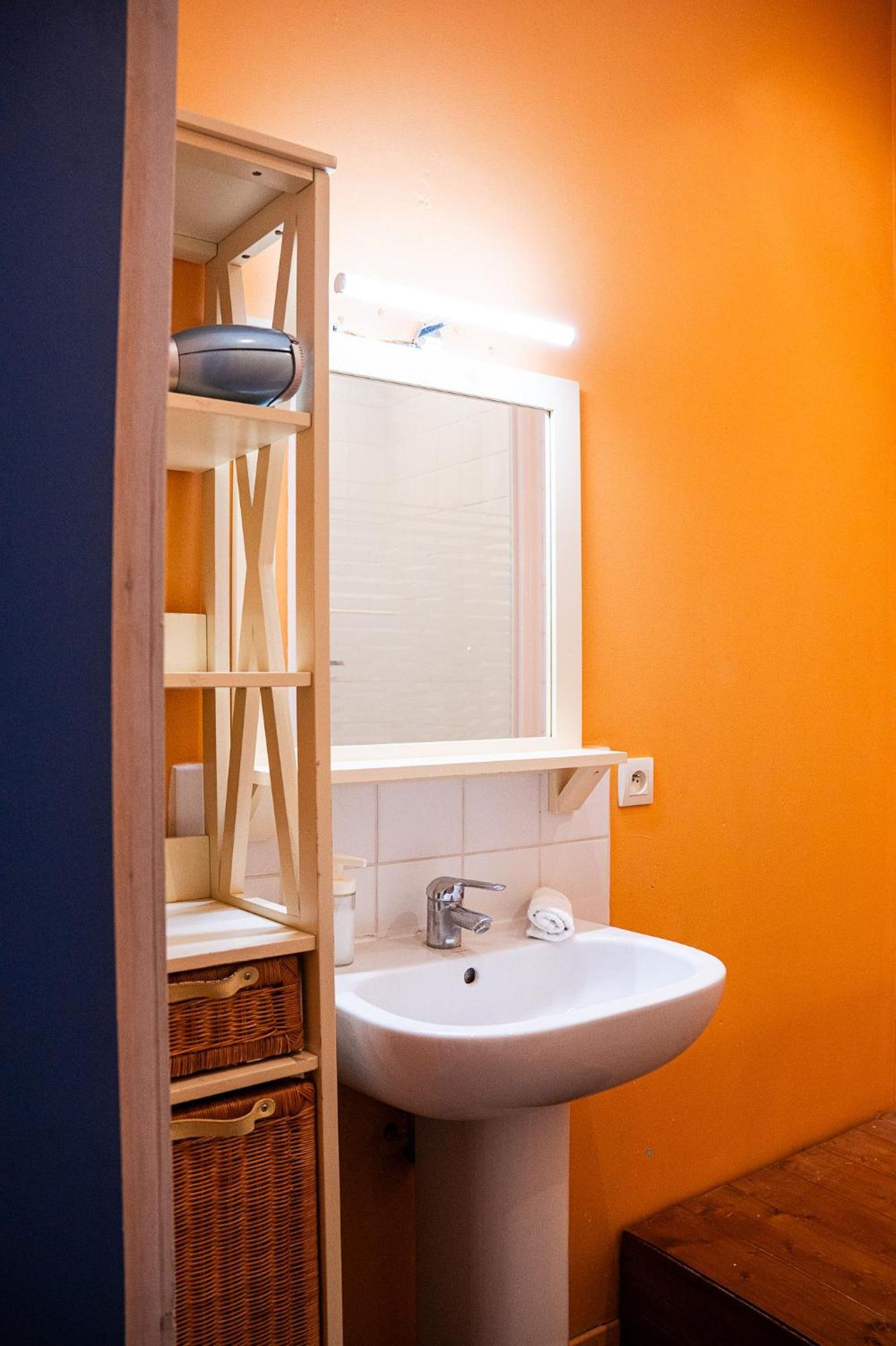 Appartement Wonderhost, Spacieux Et Calme En Coeur De *